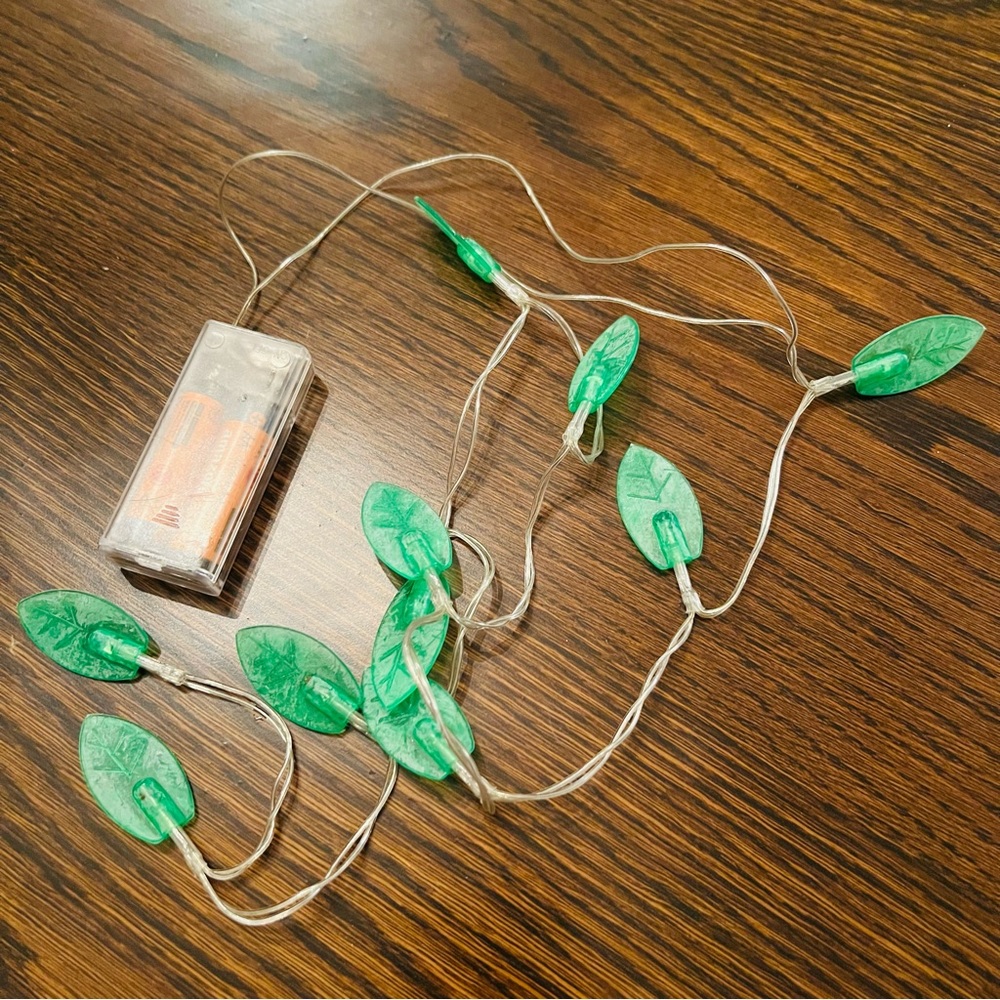 Leaf String Lights - Picture 5 of 9